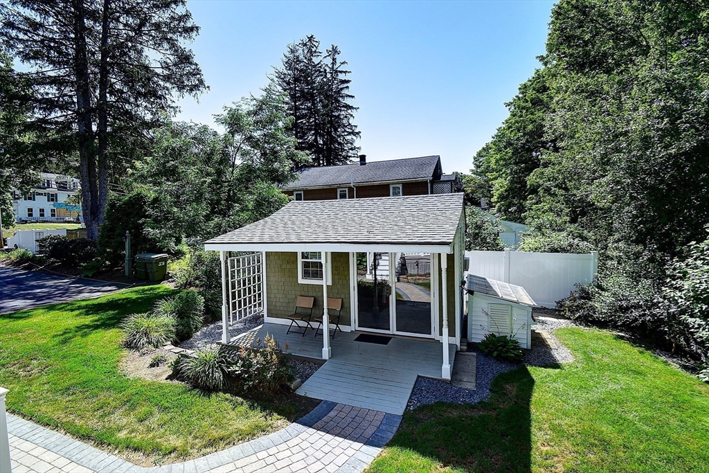 647 Main Street # A Property Photo 8