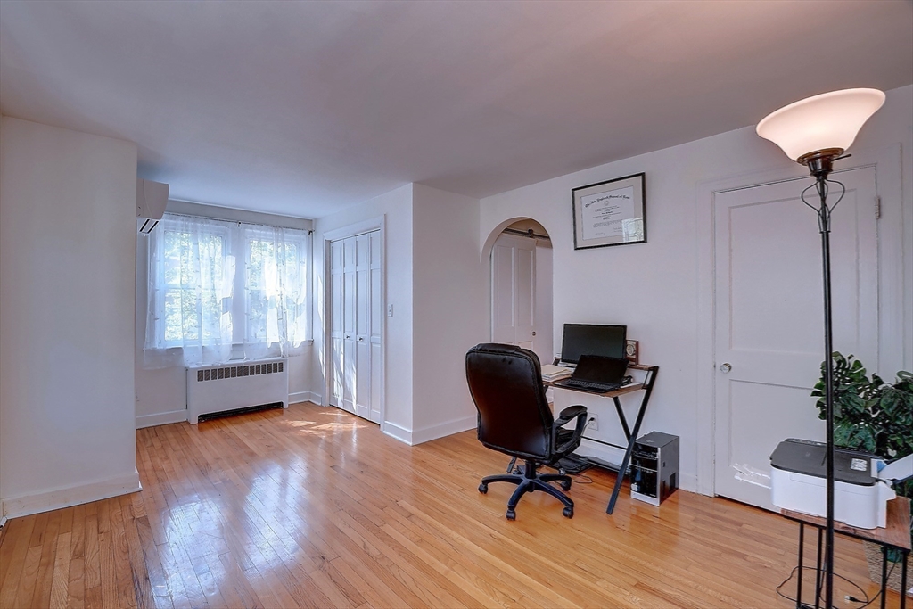 647 Main Street # A Property Photo 20