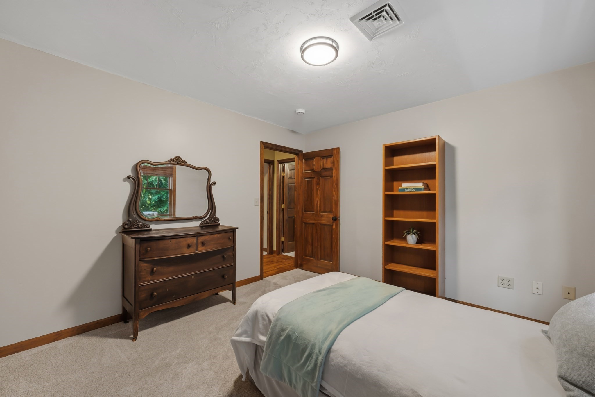 14 Demond Pond Row Property Photo 26