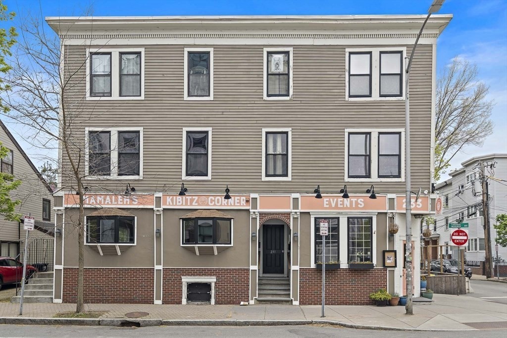 233 Cardinal Medeiros Avenue # 5 Property Photo 1
