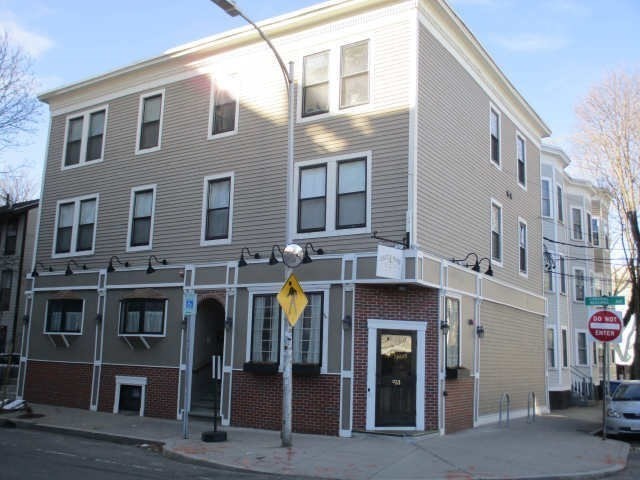 233 Cardinal Medeiros Avenue # 5 Property Photo 7