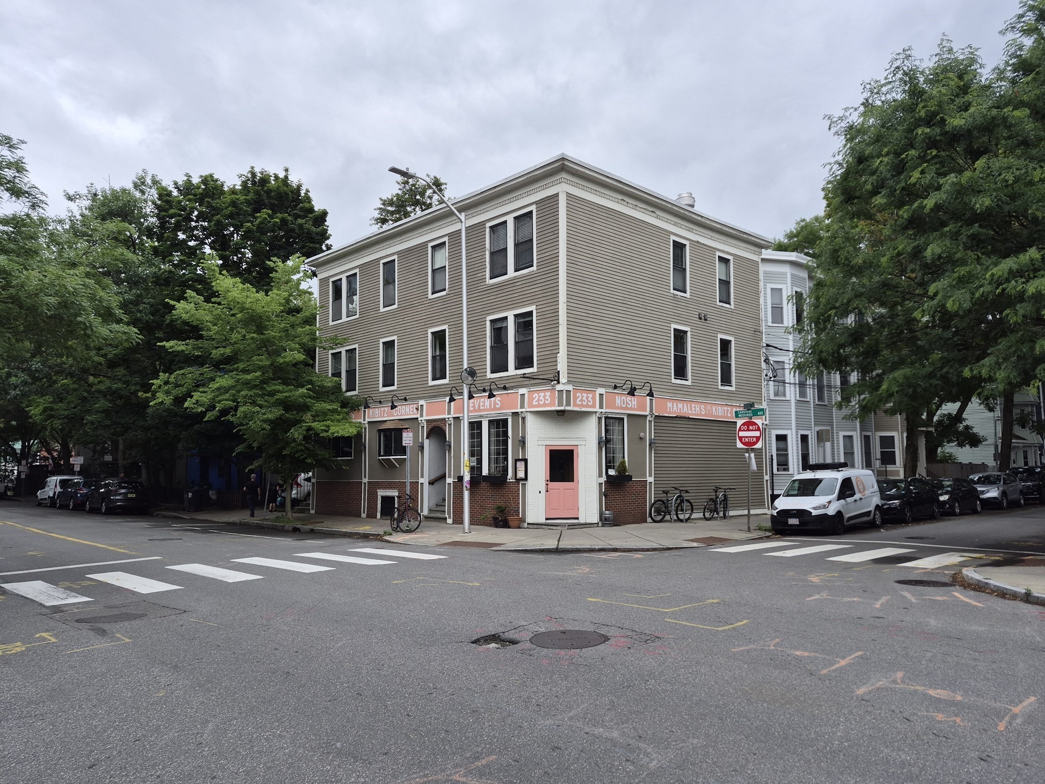 233 Cardinal Medeiros Avenue # 5 Property Photo 8