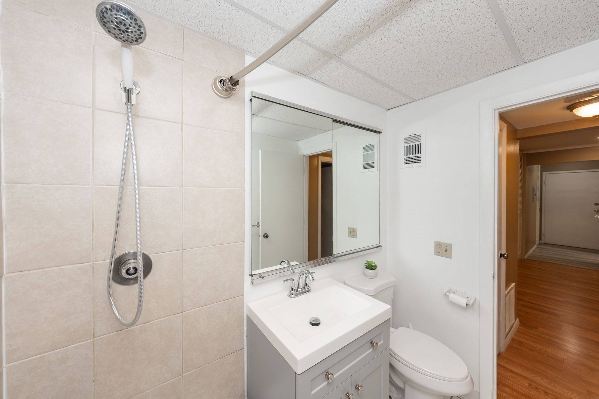 30 Shrewsbury Greens Dr # G Property Photo 13