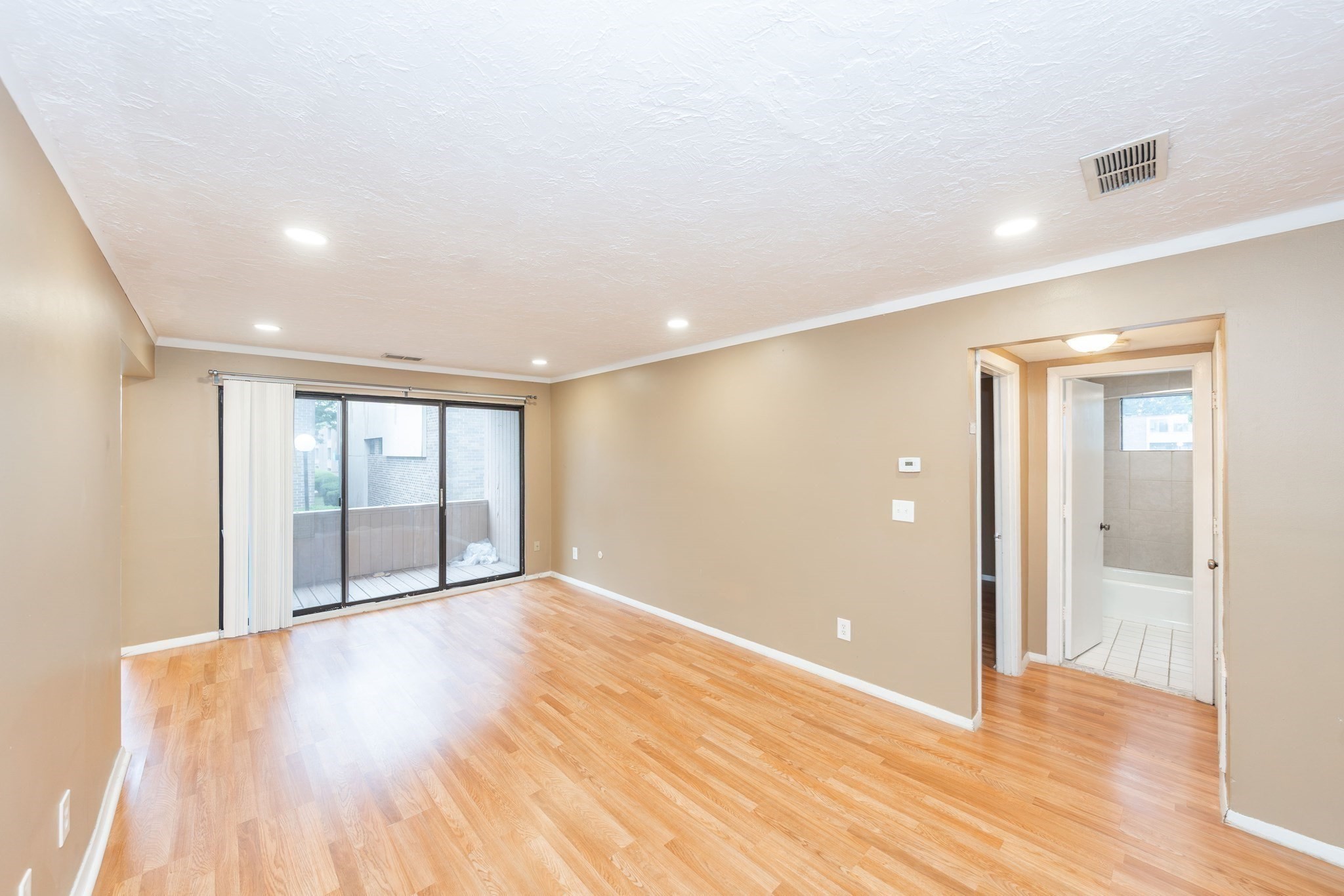 30 Shrewsbury Greens Dr # G Property Photo 19