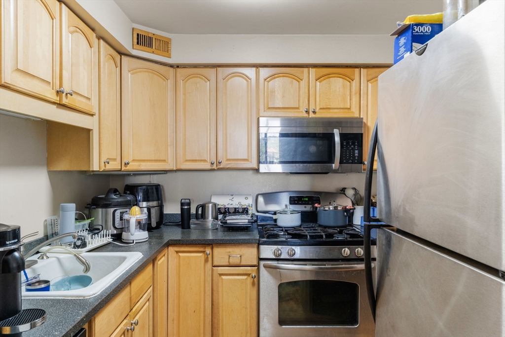 33 Pond Ave # 1102 Property Photo 2
