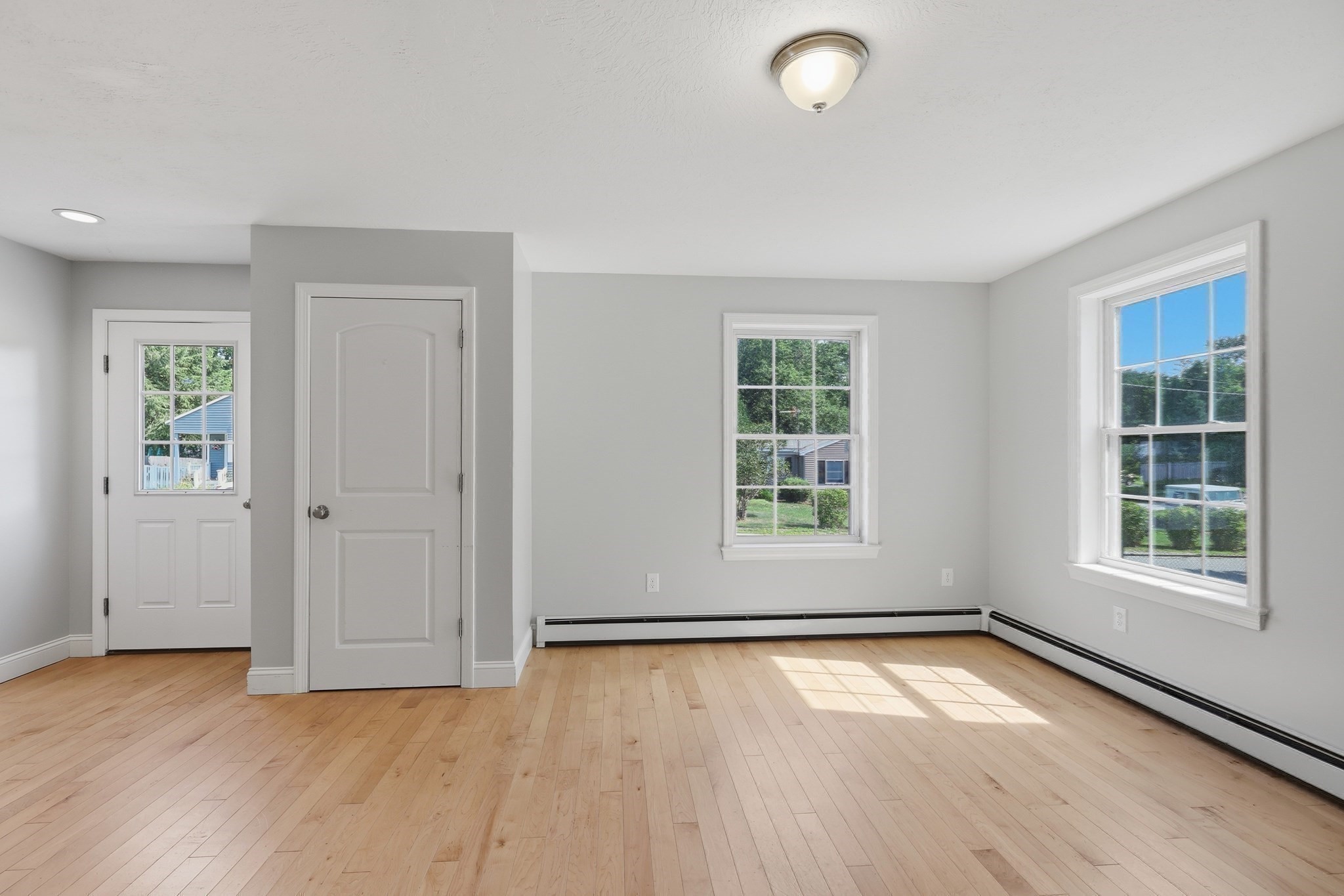 2 Evelyn Avenue Property Photo 5