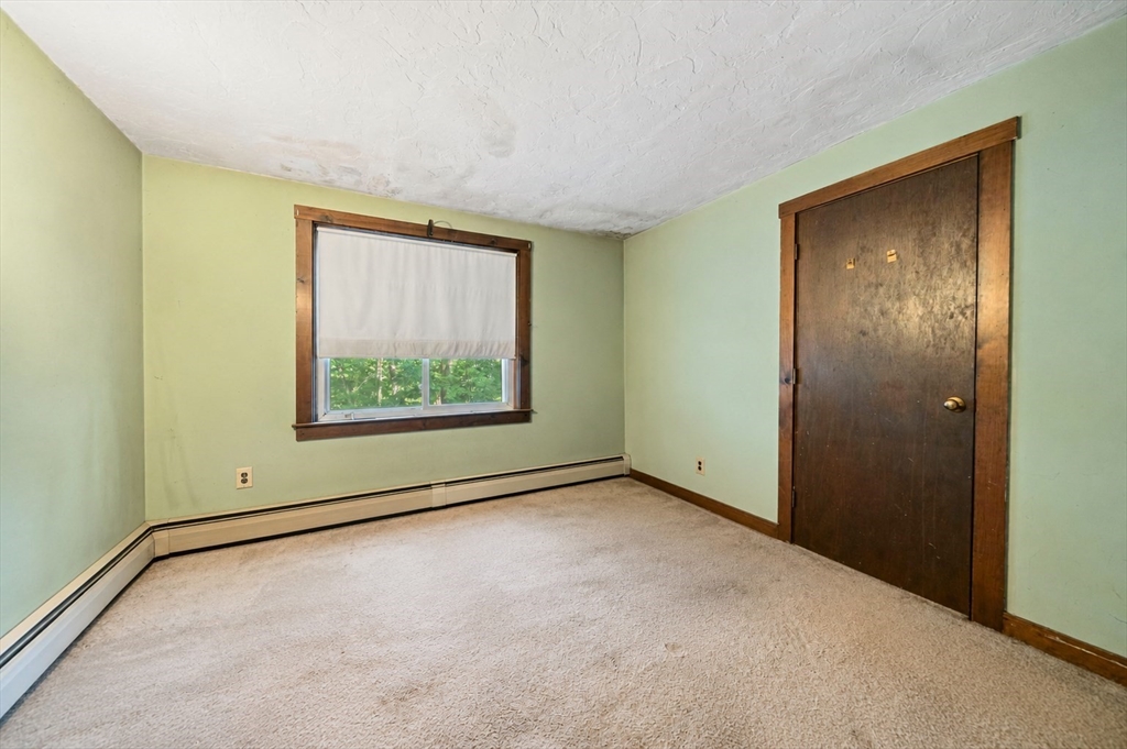 25 Roller Coaster Rd Property Photo 8