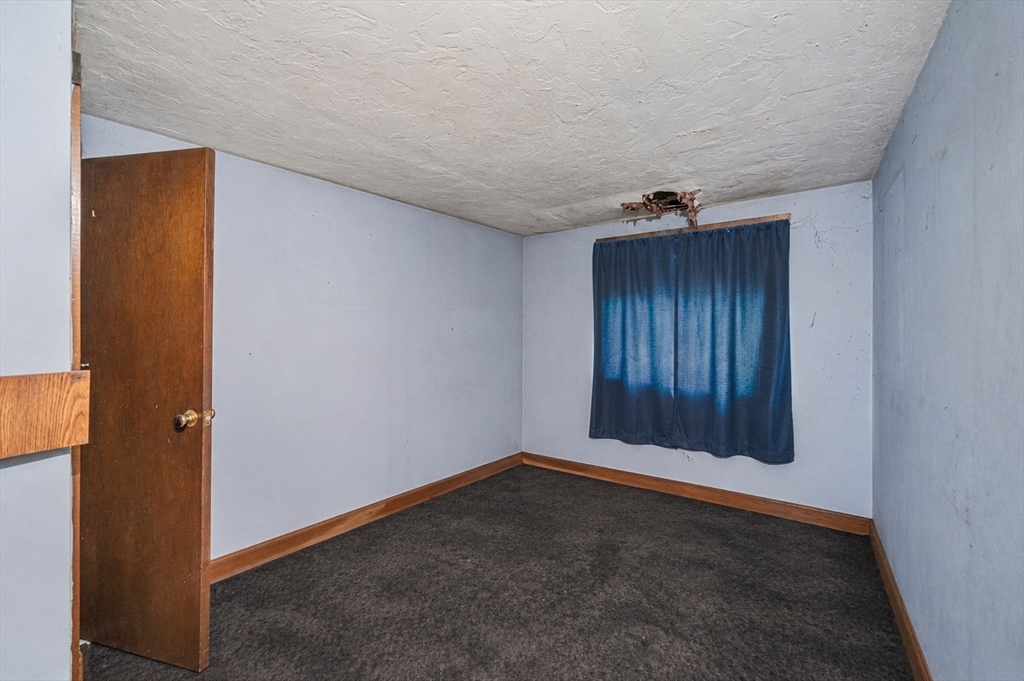 25 Roller Coaster Rd Property Photo 10
