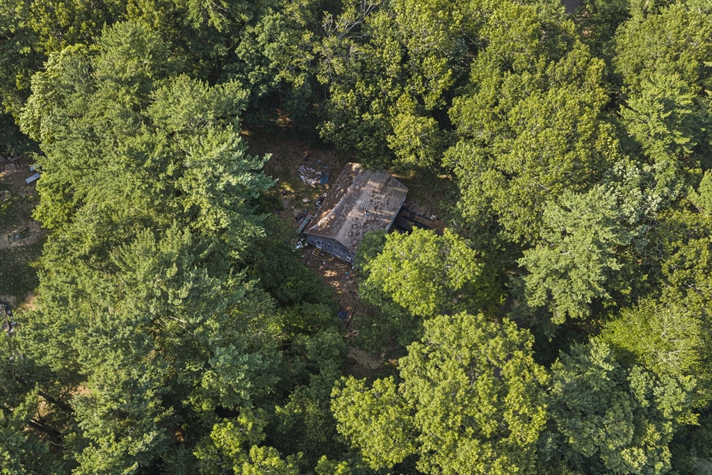 25 Roller Coaster Rd Property Photo 15