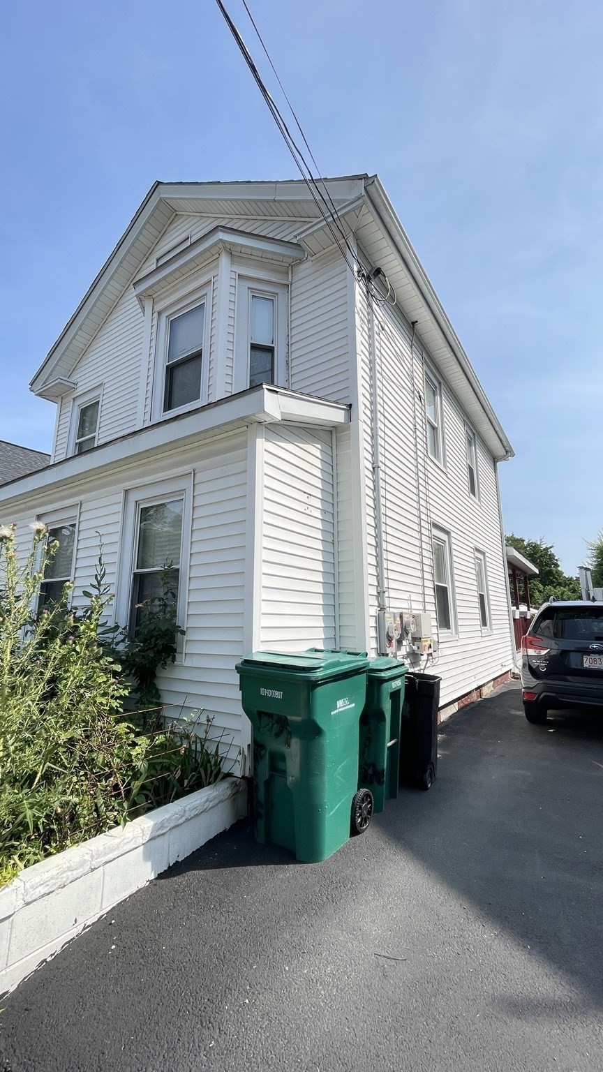 209 Fayette St Property Photo 3