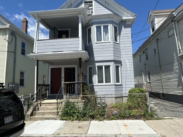 15 Everett Ave Property Photo 1