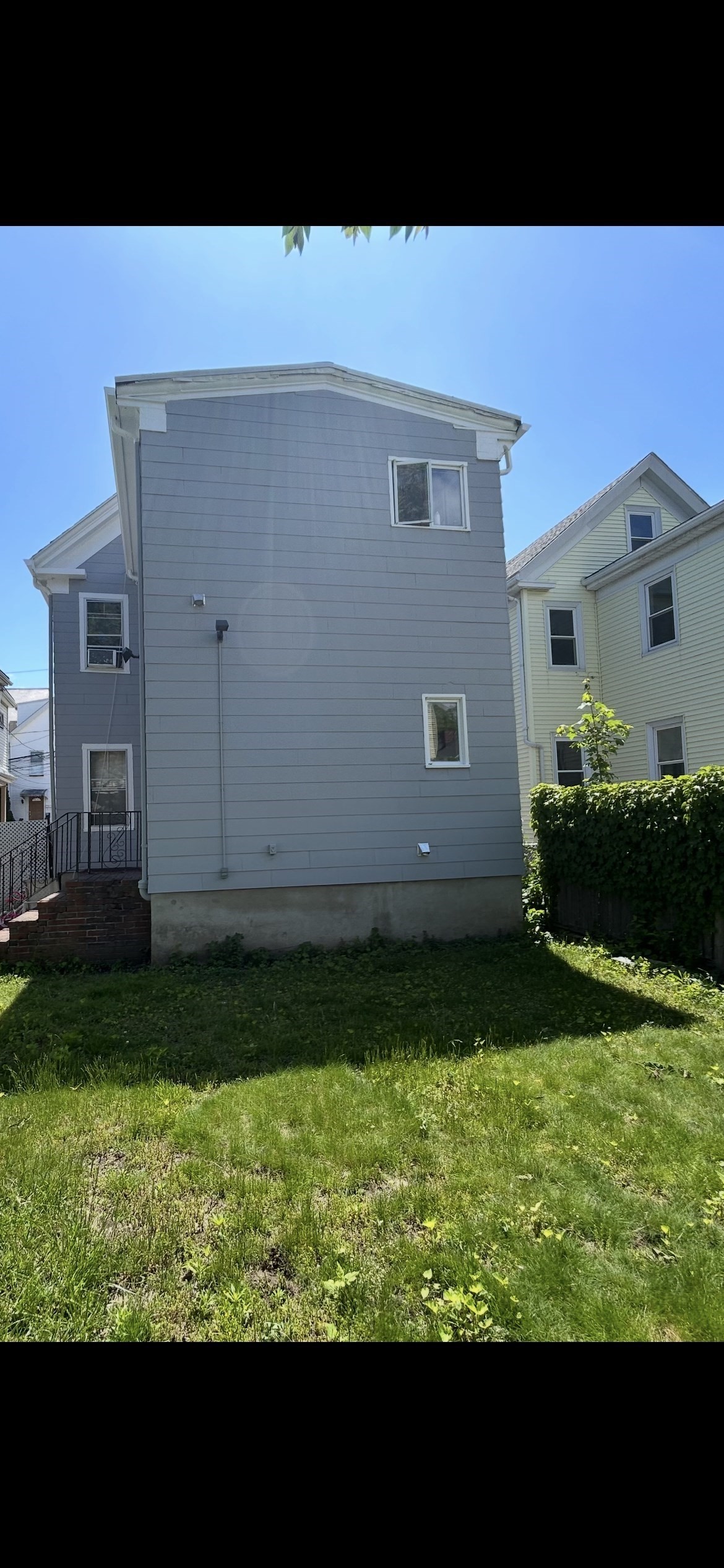 15 Everett Ave Property Photo 2