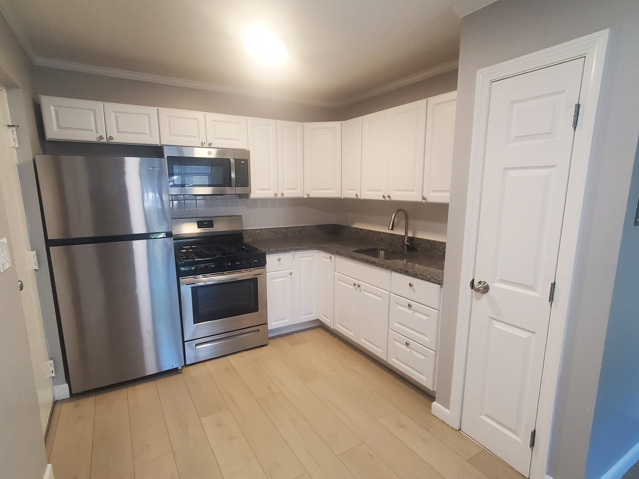 215 Pearl Street # 9 Property Photo 1