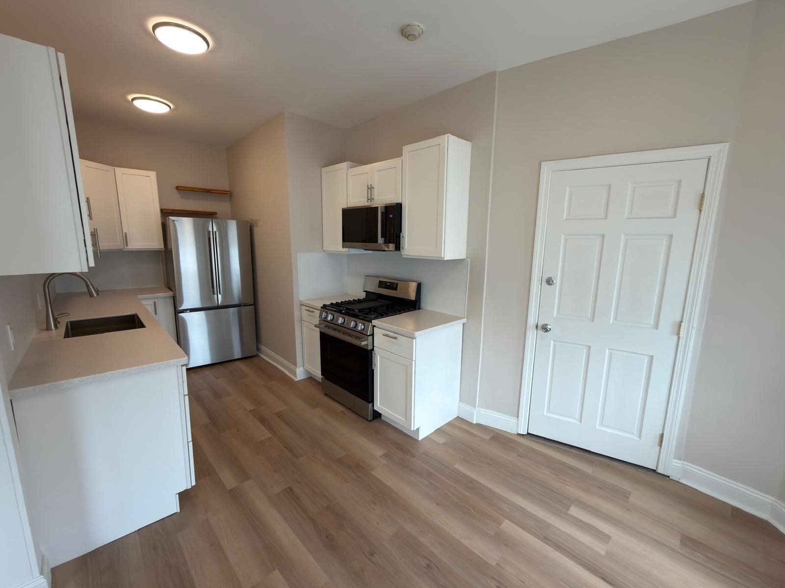394 Riverway # 3 Property Photo 3