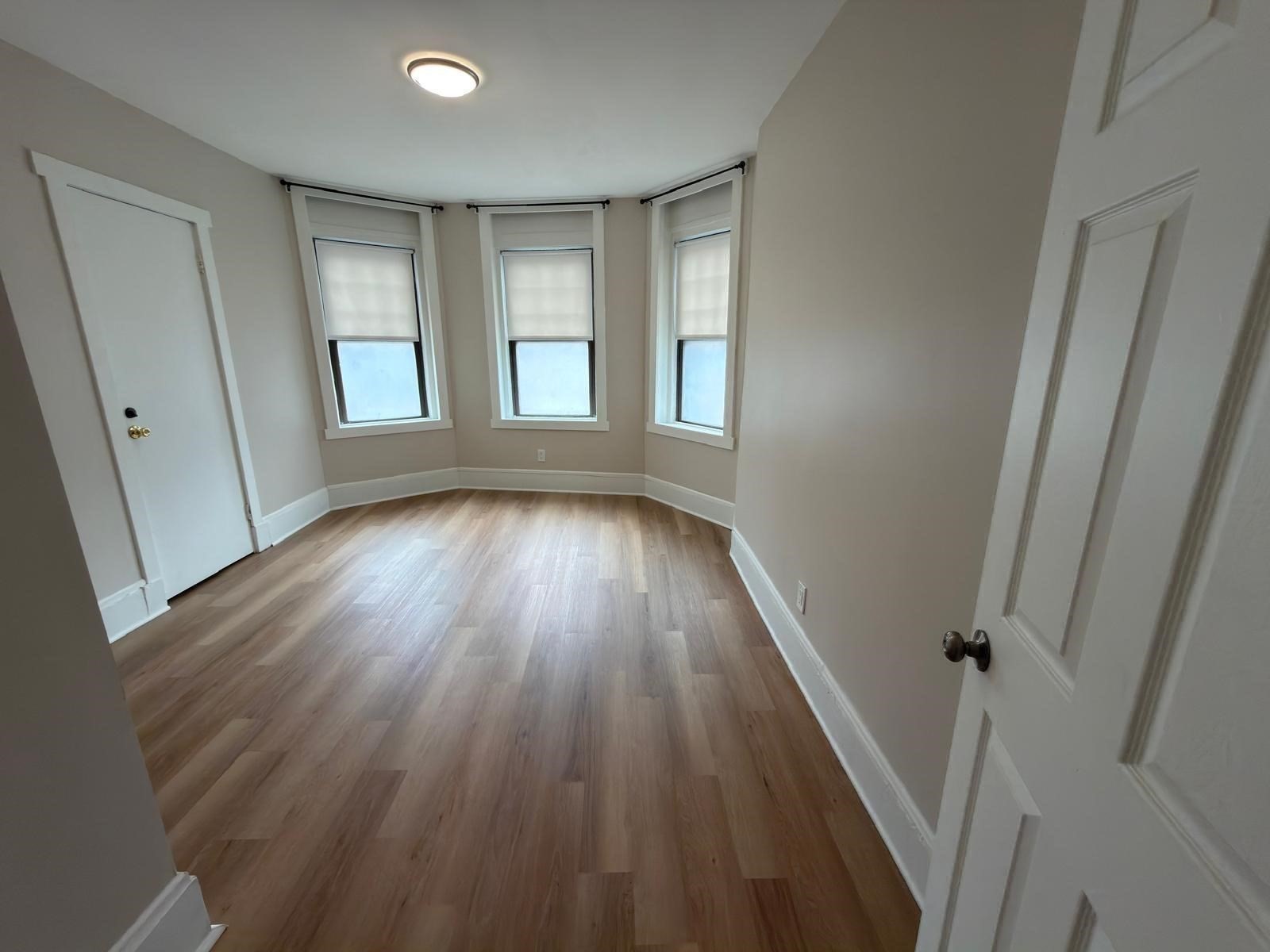 394 Riverway # 3 Property Photo 11