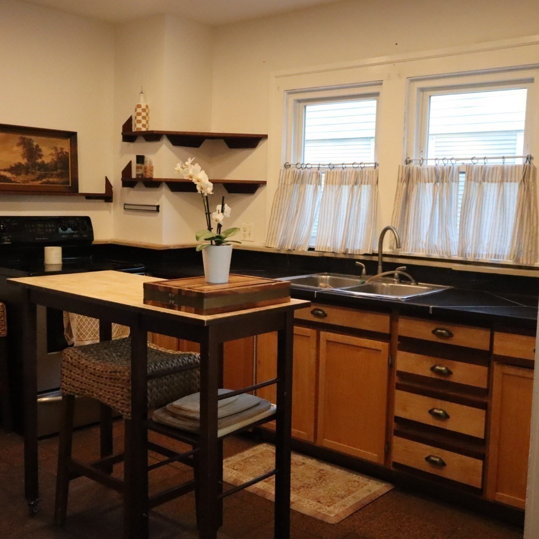 14 Castle St Property Photo 5