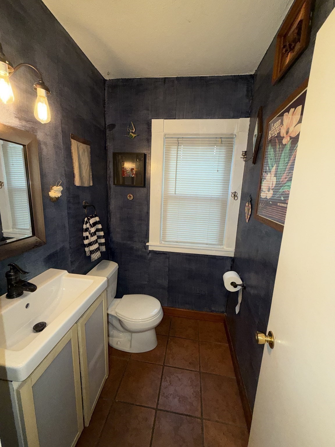 14 Castle St Property Photo 8