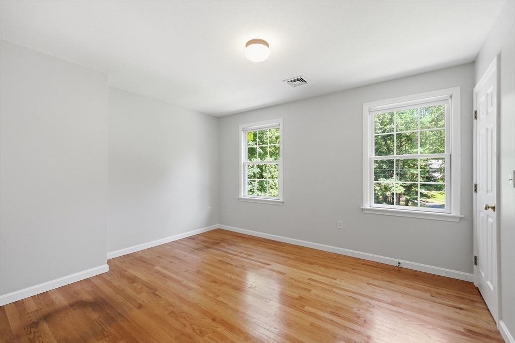 272 Aldrich St Property Photo 25