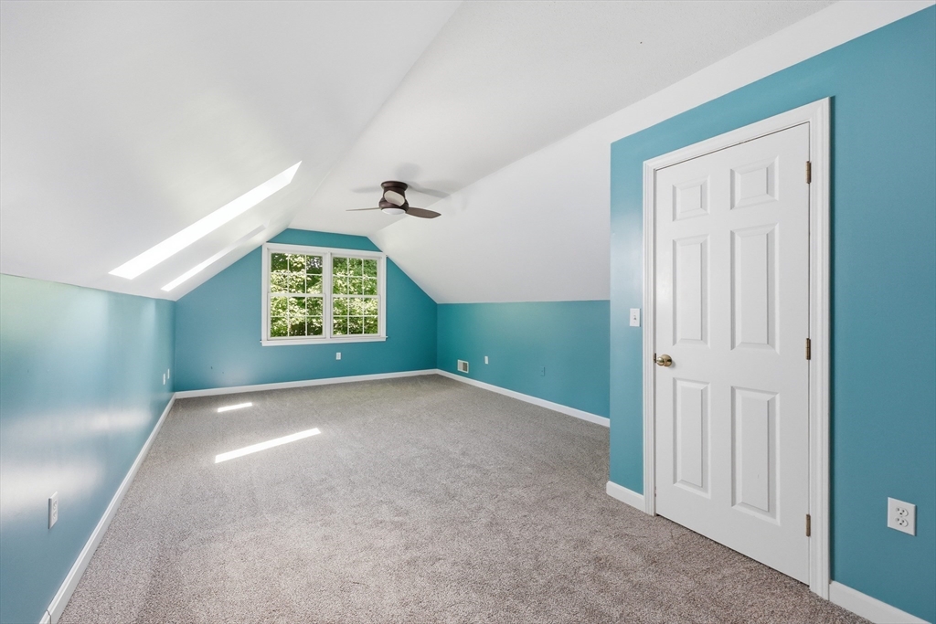 272 Aldrich St Property Photo 29