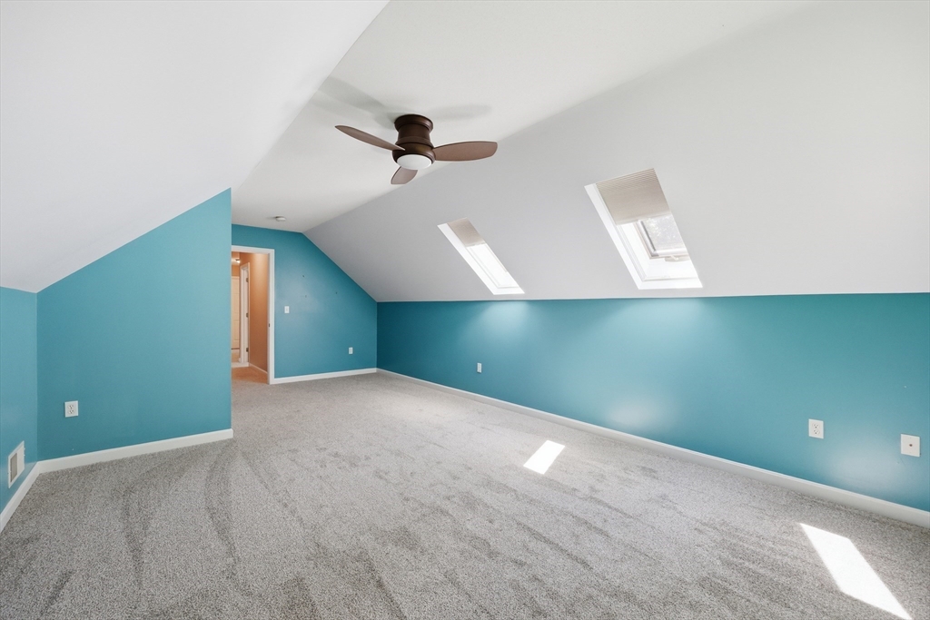 272 Aldrich St Property Photo 31