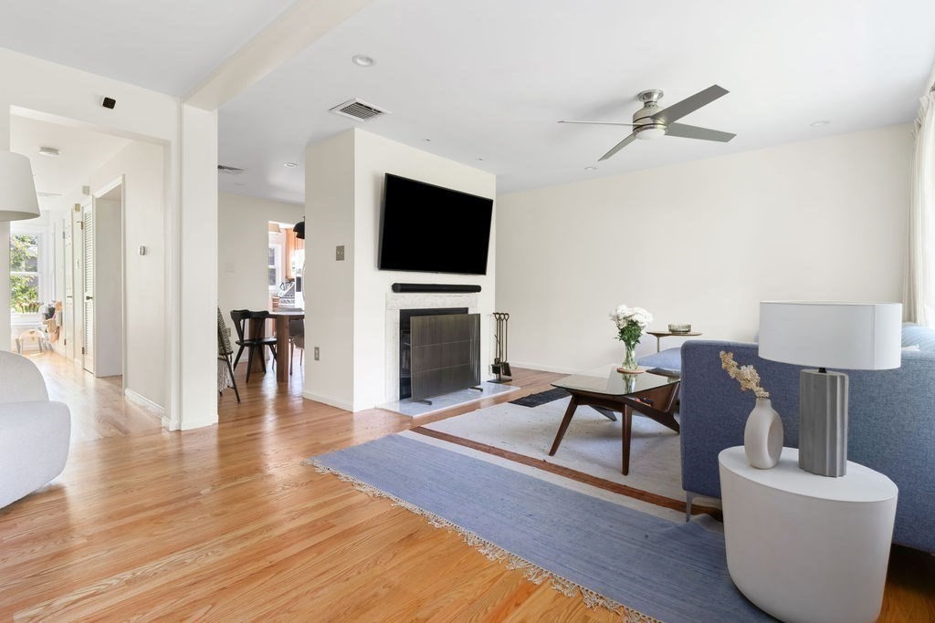 29 Angela Lane # 29 Property Photo 3