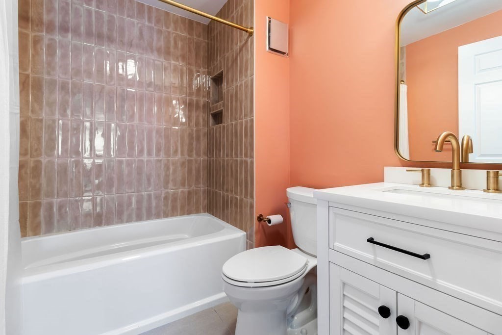 29 Angela Lane # 29 Property Photo 7