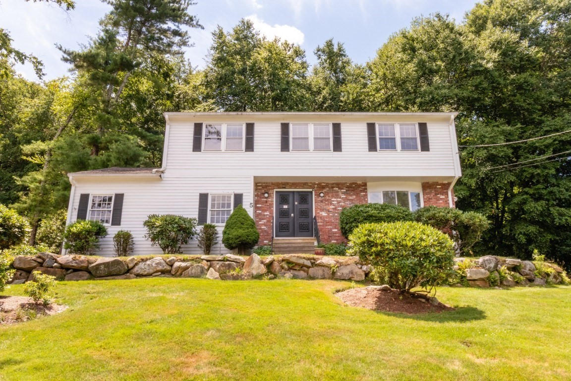 5 Tomkins Ln Property Photo 1