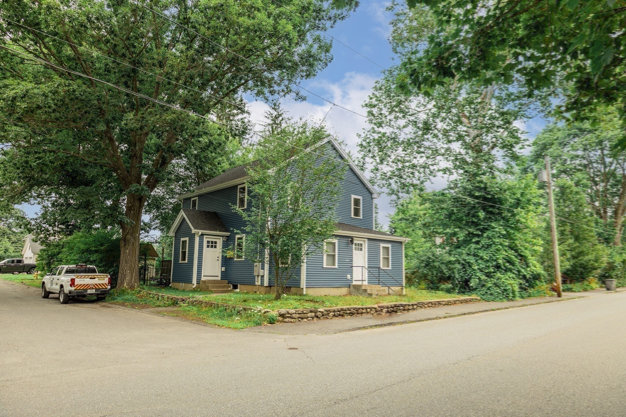 251 Conant St Property Photo 1