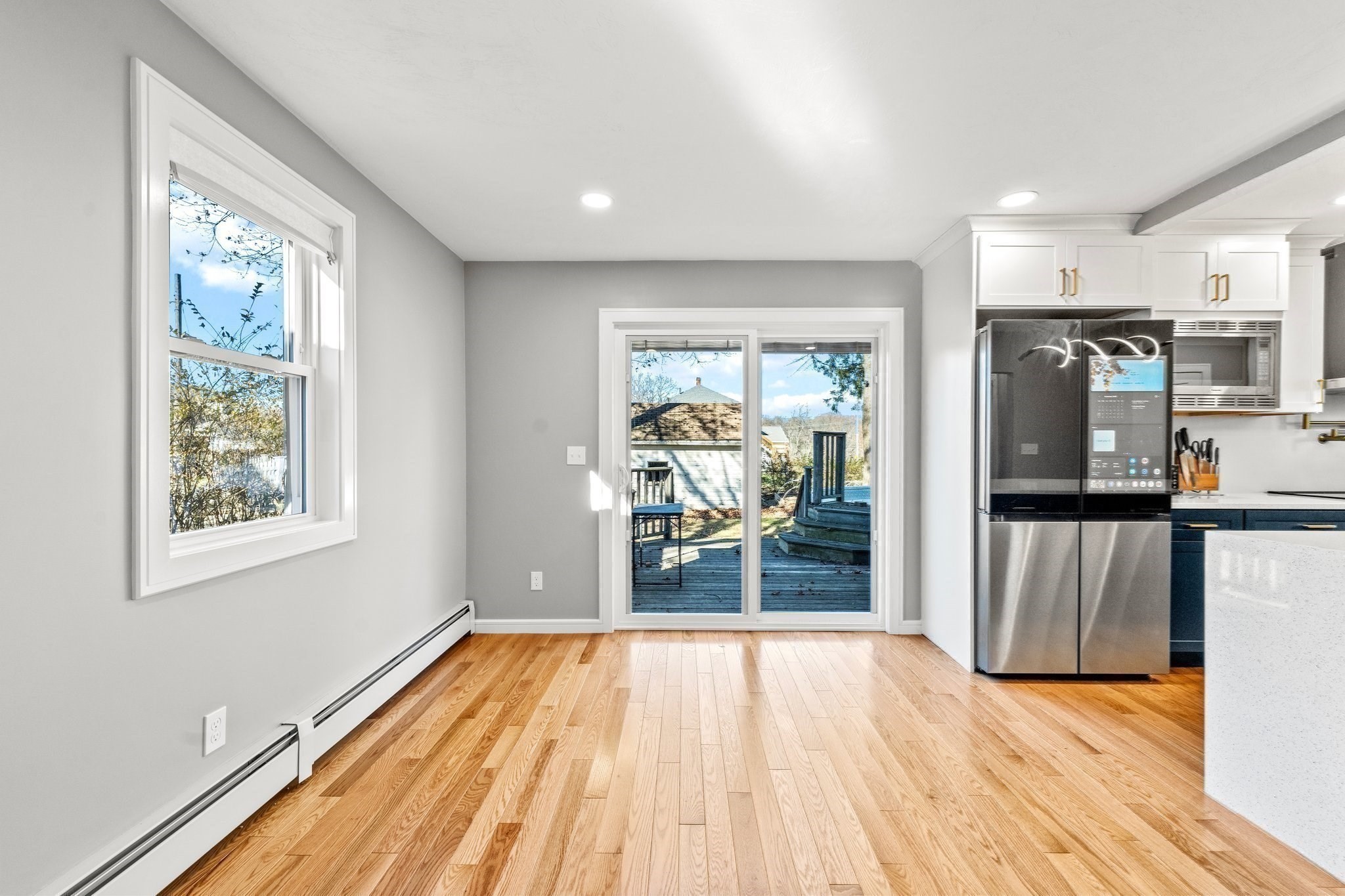 251 Conant St Property Photo 8
