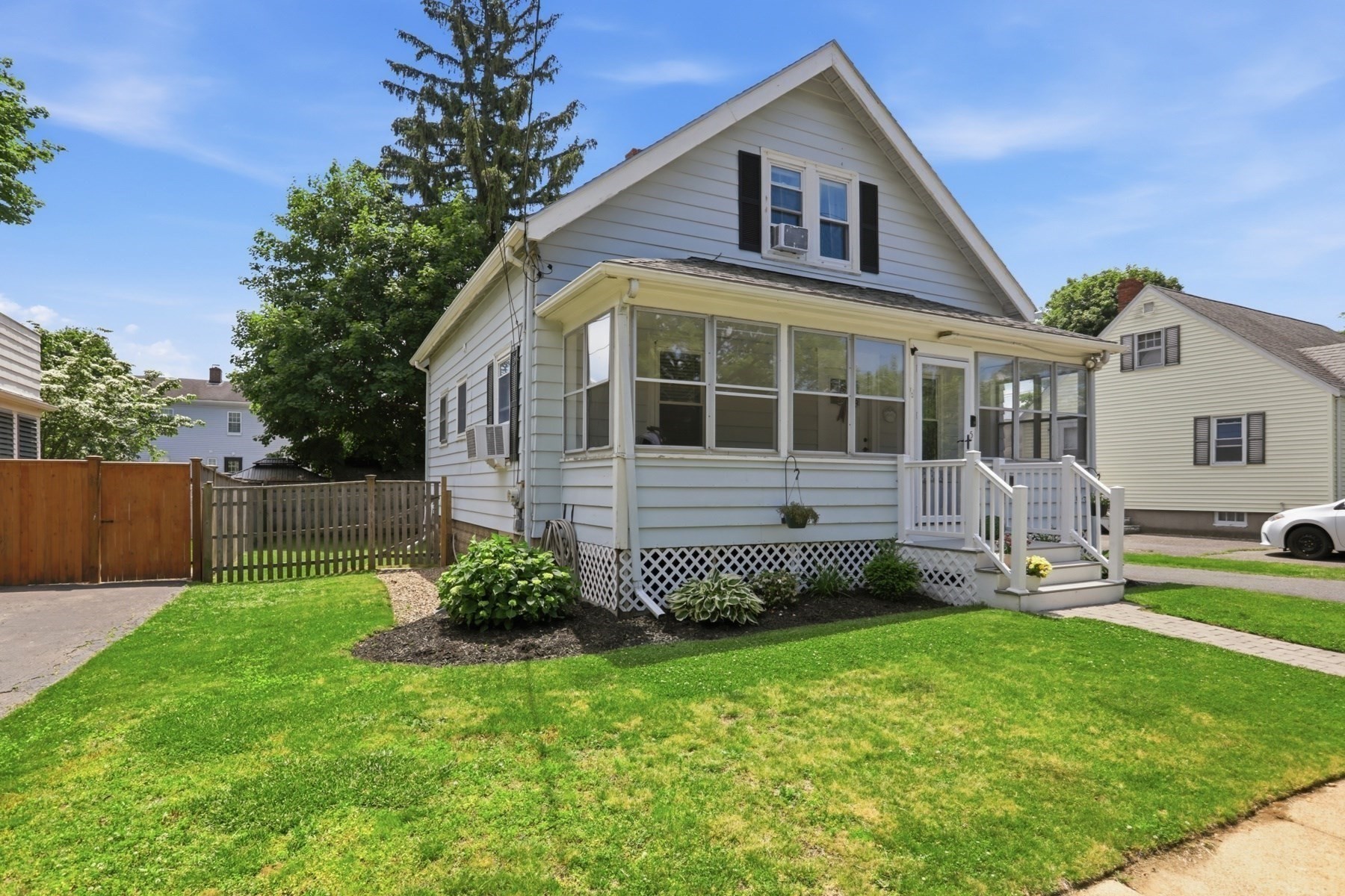 5 Linden Road Property Photo 2