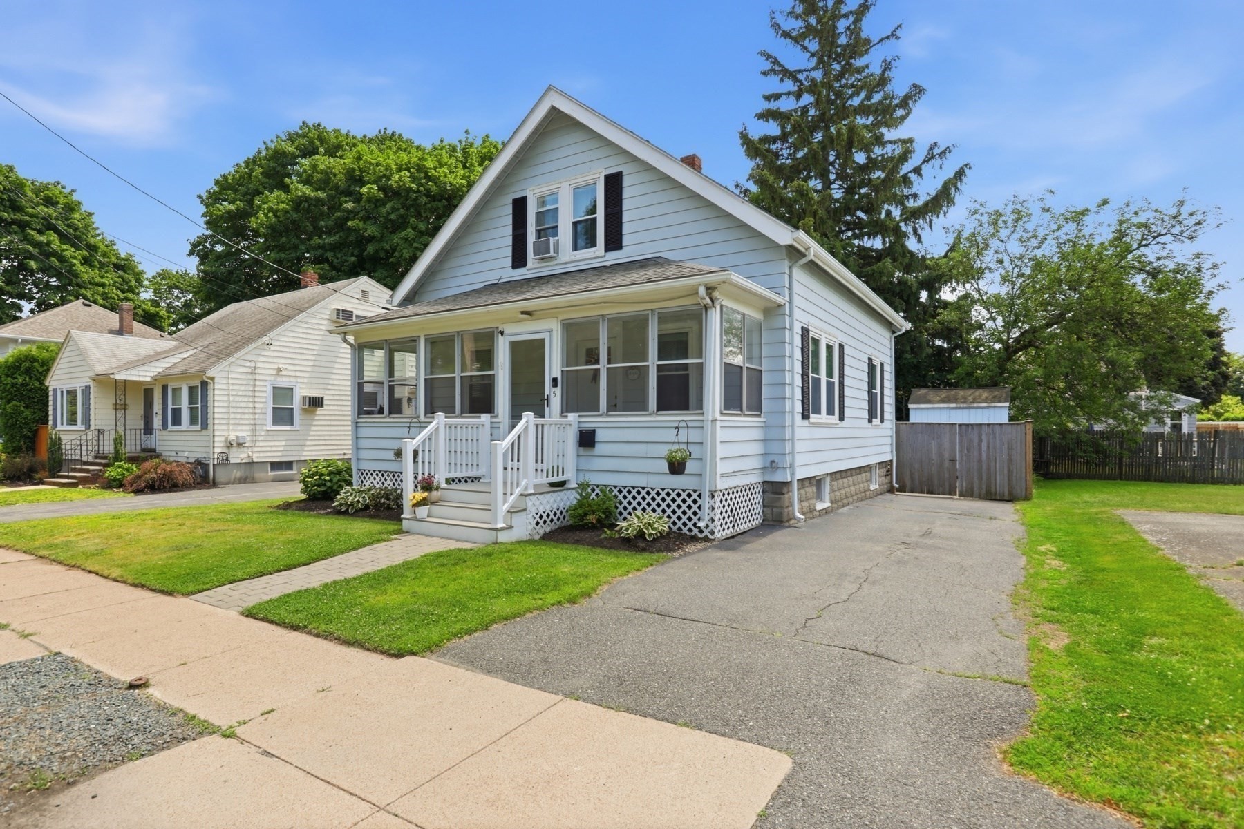 5 Linden Road Property Photo 35