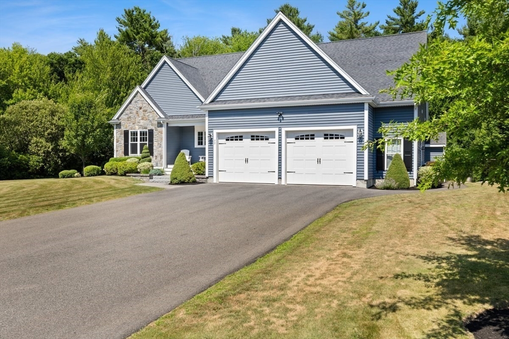 70 Cynthia Rd Property Photo 2