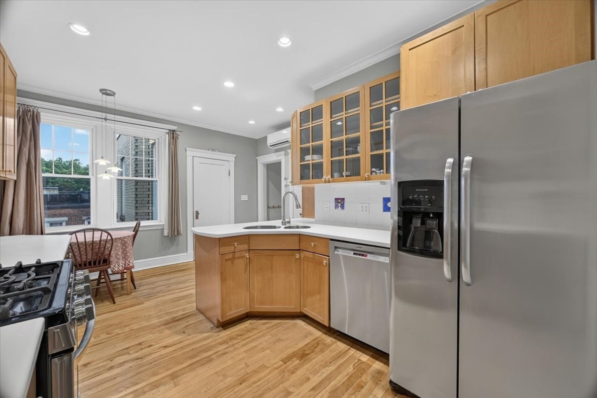 138 Sewall Ave # C Property Photo 17