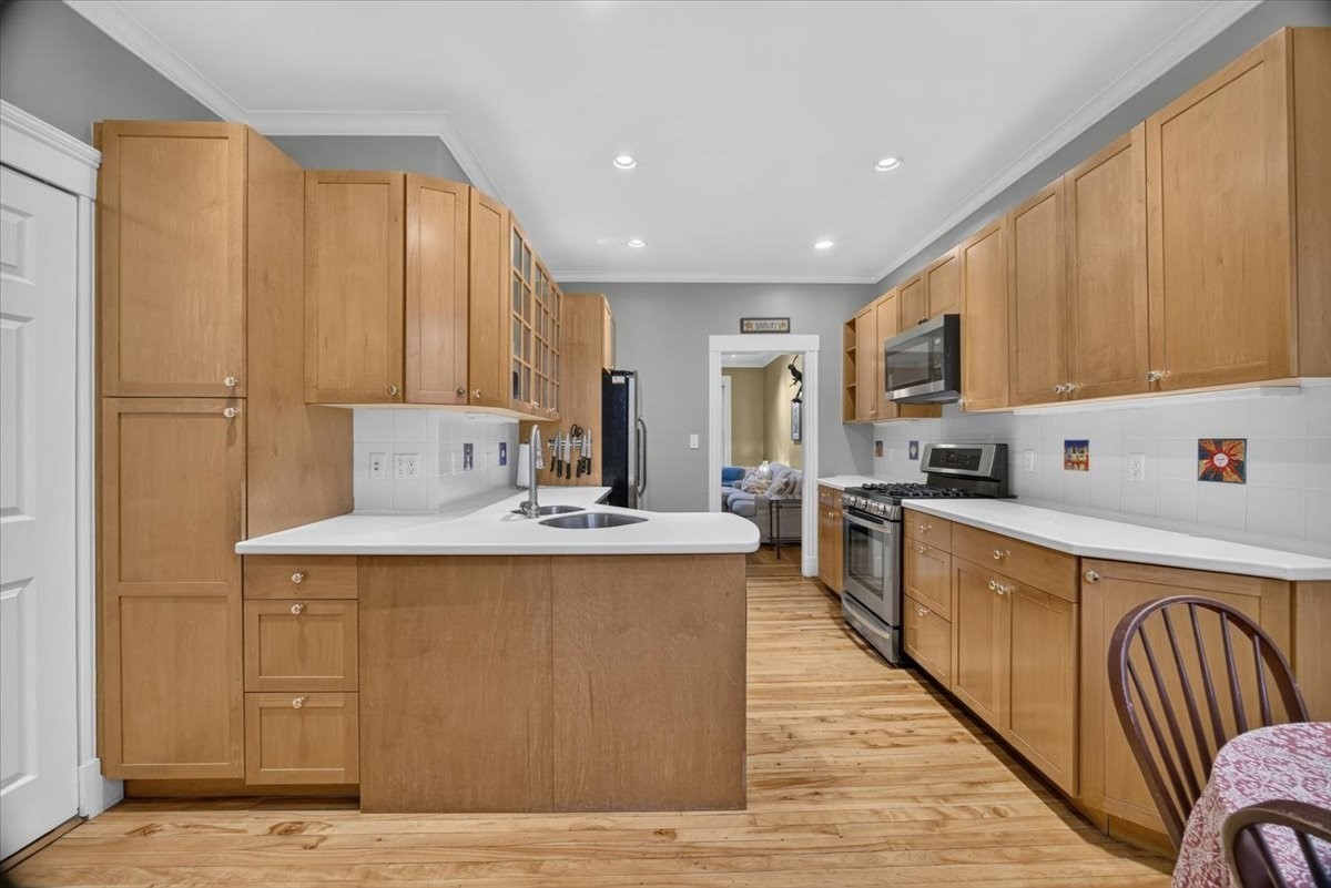 138 Sewall Ave # C Property Photo 22
