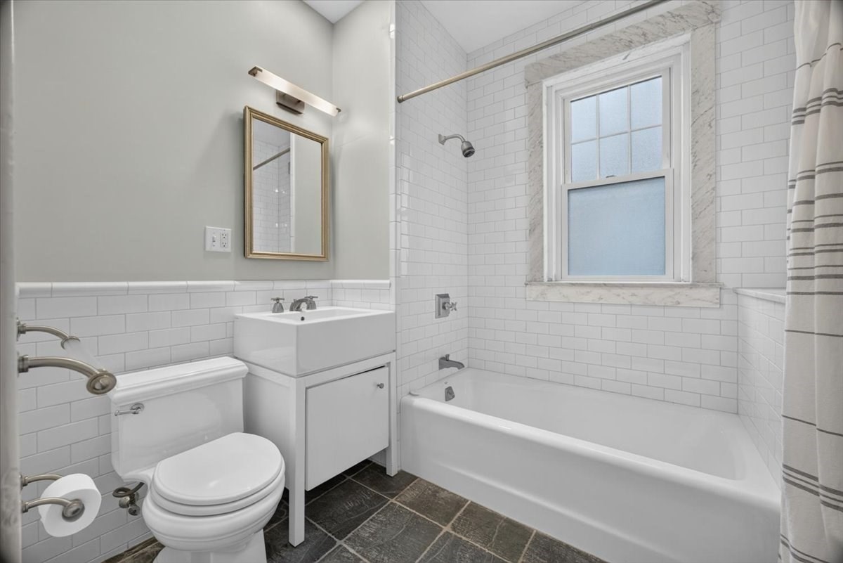 138 Sewall Ave # C Property Photo 27