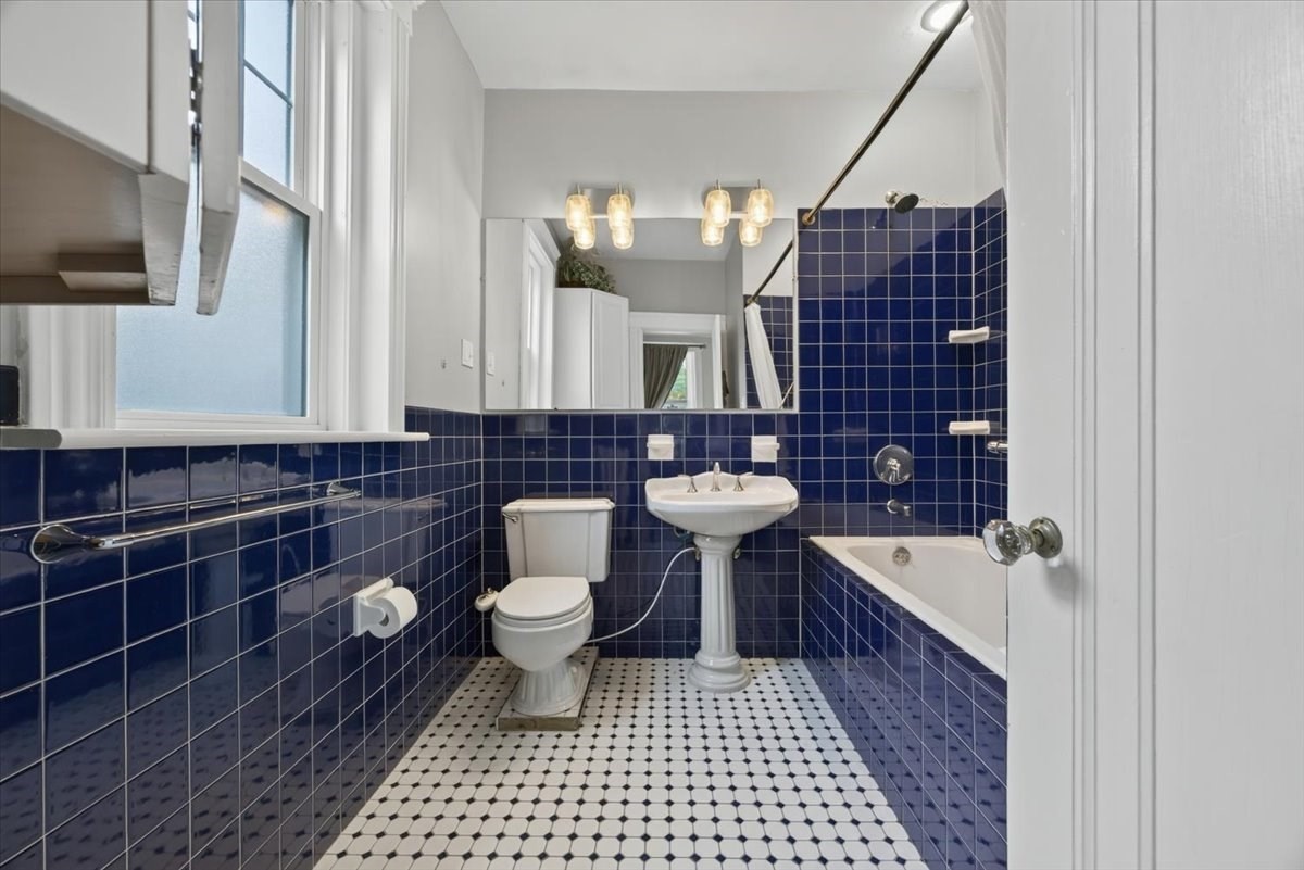 138 Sewall Ave # C Property Photo 32