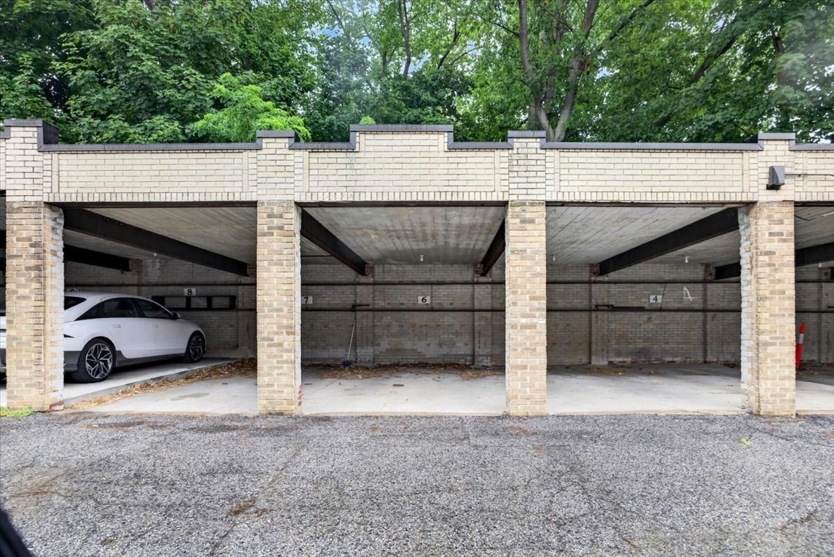 138 Sewall Ave # C Property Photo 40