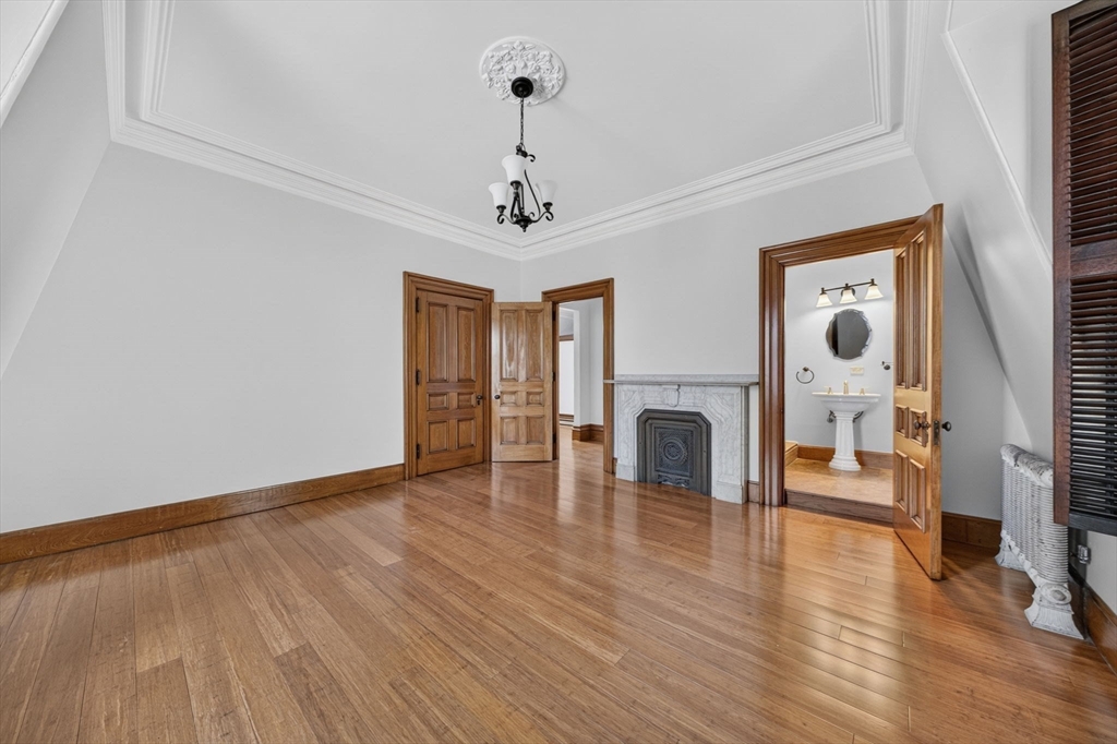 533 Locust St # 8 Property Photo 10
