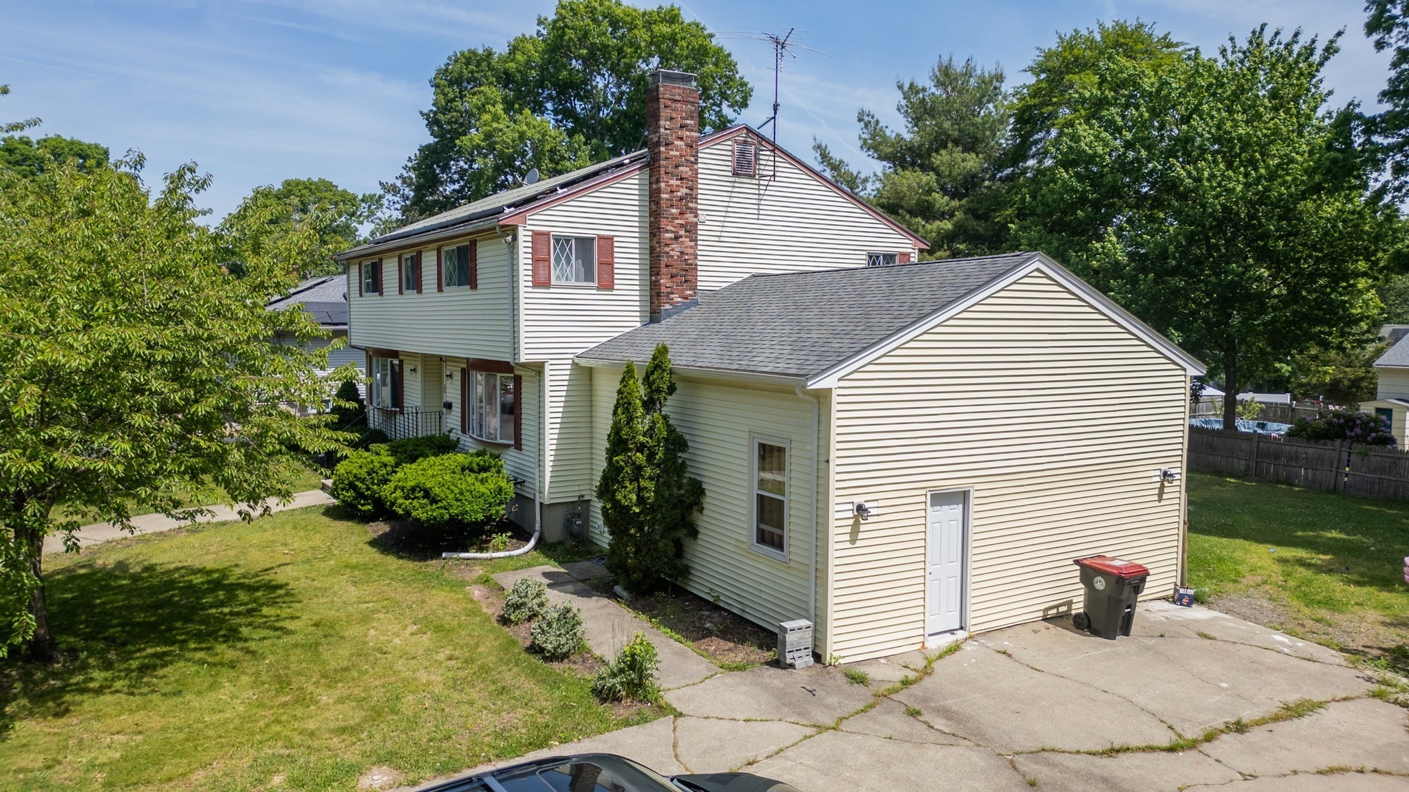 56 Cottage Grove Ave Property Photo 3