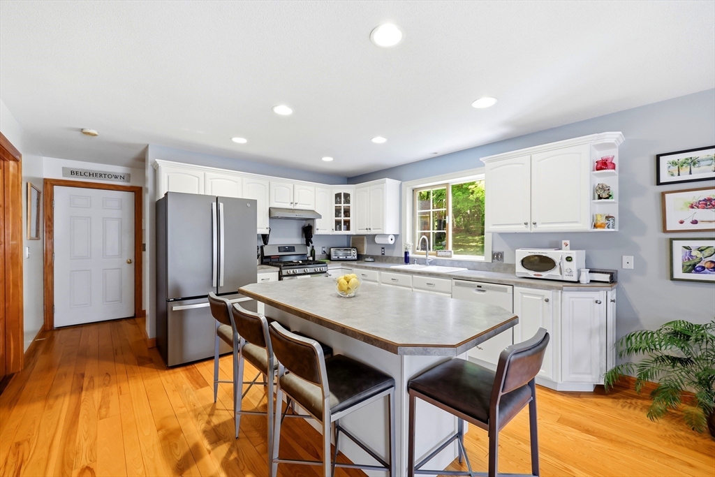 796 Federal St Property Photo 3