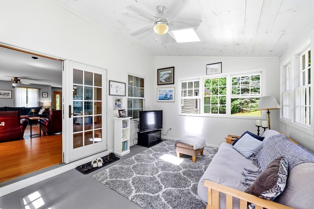 796 Federal St Property Photo 16