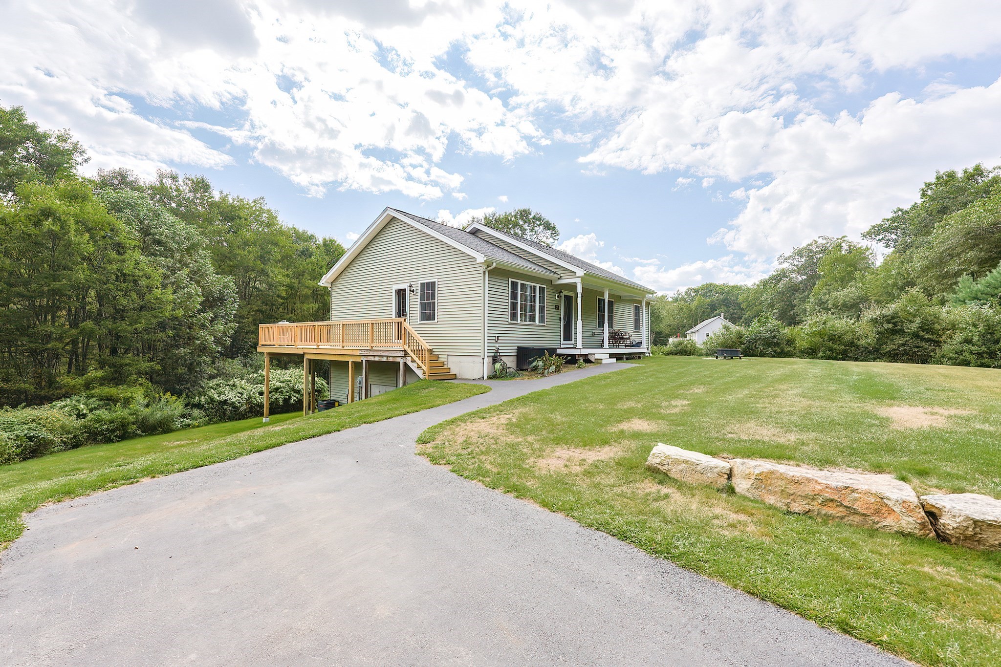 30 Town Farm Rd Property Photo 2