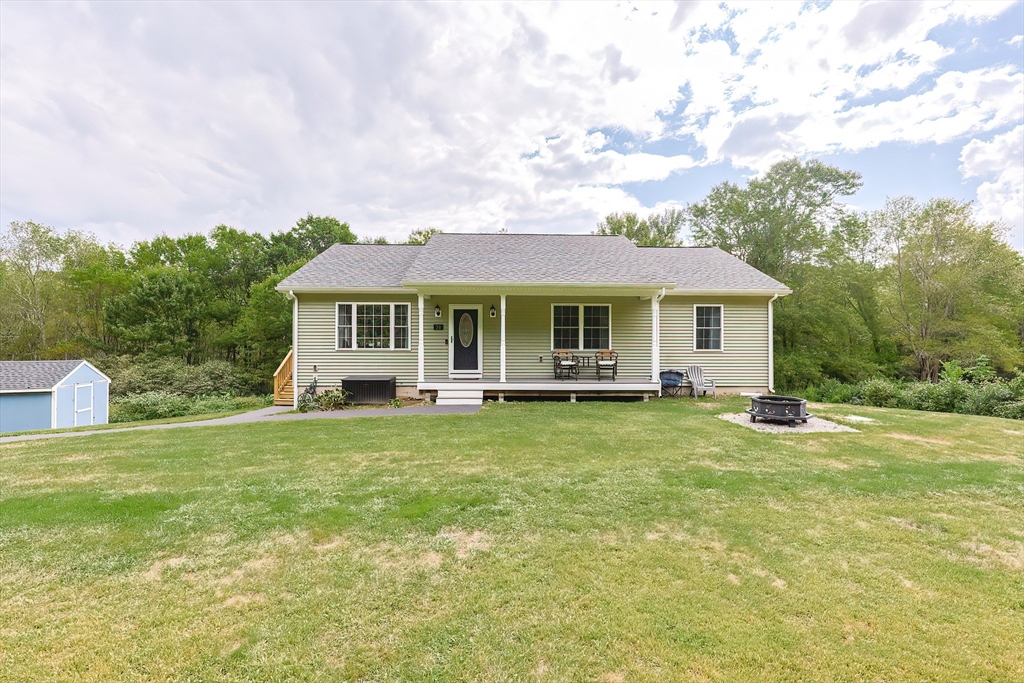 30 Town Farm Rd Property Photo 3