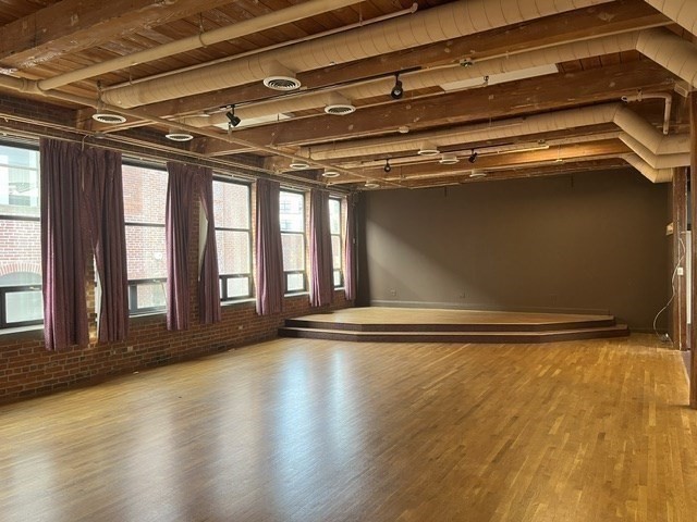 50 Grove St Property Photo 6