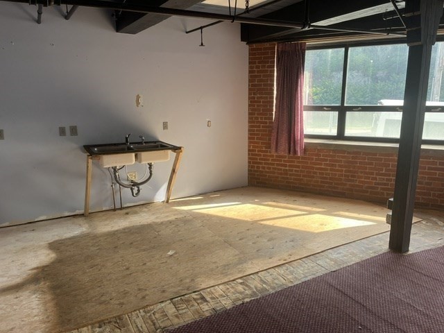 50 Grove St Property Photo 15