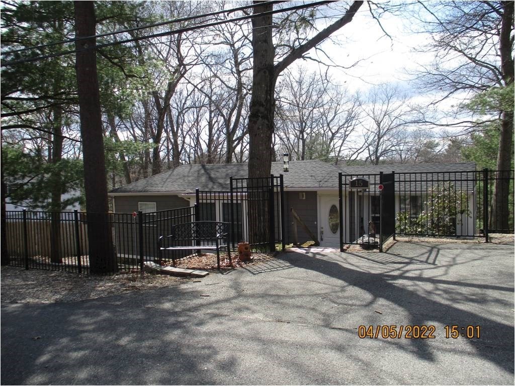 15 Hilldale Ave Property Photo 2