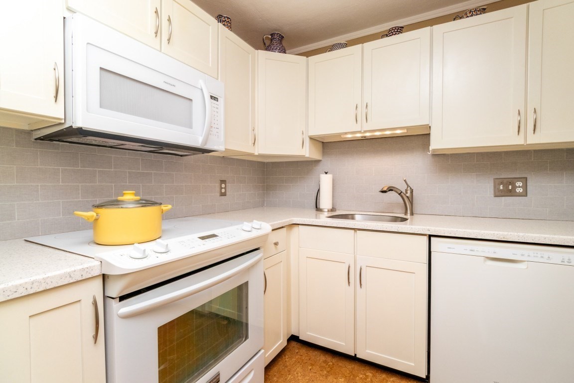 5 Cass Street # 12 Property Photo 10