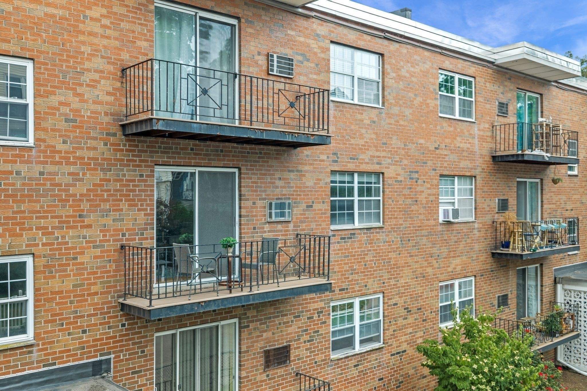 4 Robinwood Avenue # 6 Property Photo 3