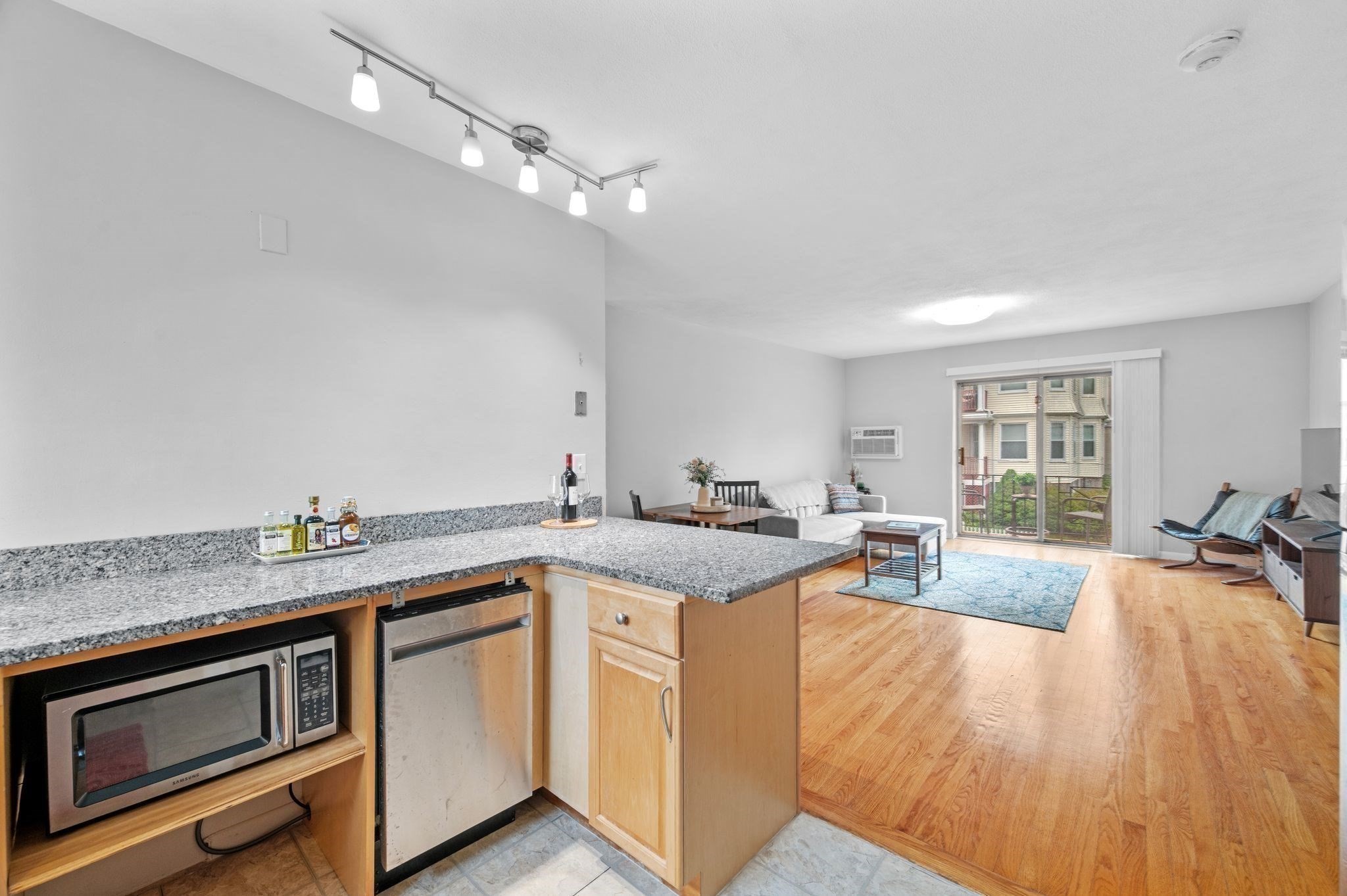 4 Robinwood Avenue # 6 Property Photo 10