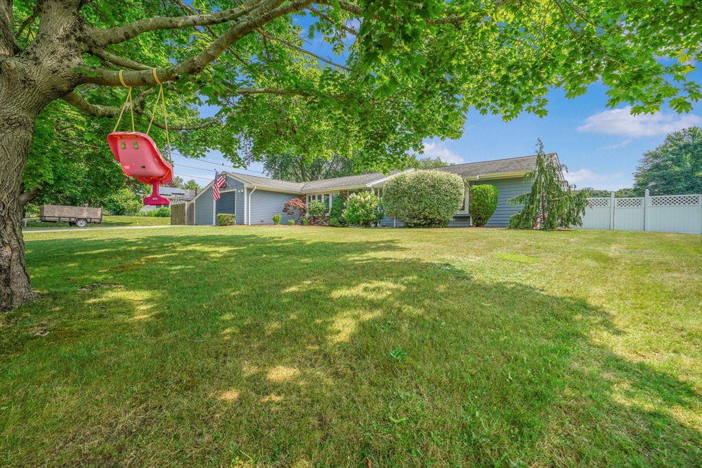 10 Topaz Ln Property Photo 3